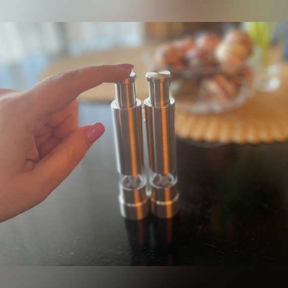 Sleek Stainless Steel Salt and Pepper Grinder Set - Picture 3 of 5